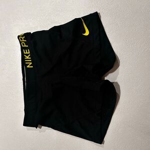 Nike Pro Compression Shorts Women’s Small Black Yellow Logo Workout Gym